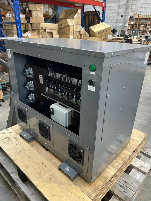 Floor cabinet with fans, terminal rows and lamps